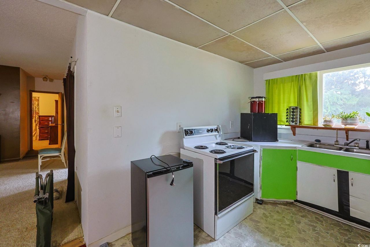 2011 Highway 17 South Photo 9