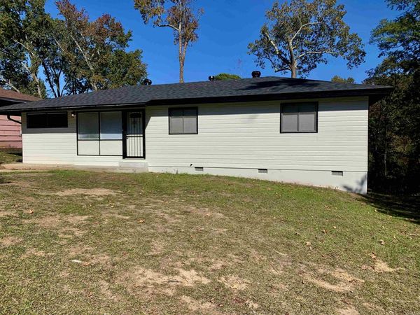 23 N Meadowcliff Dr., Little Rock, AR 72209