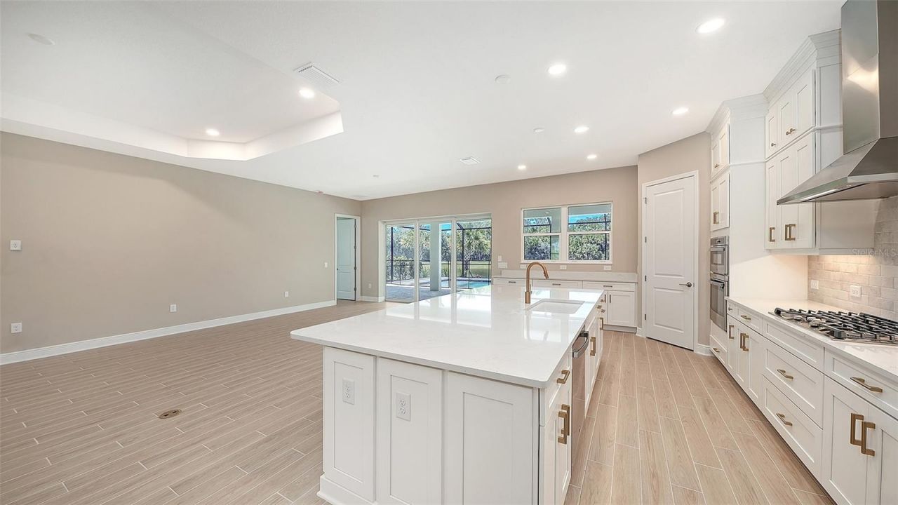 6336 Lake Woodruff Court, Sarasota, FL 34241 Photo