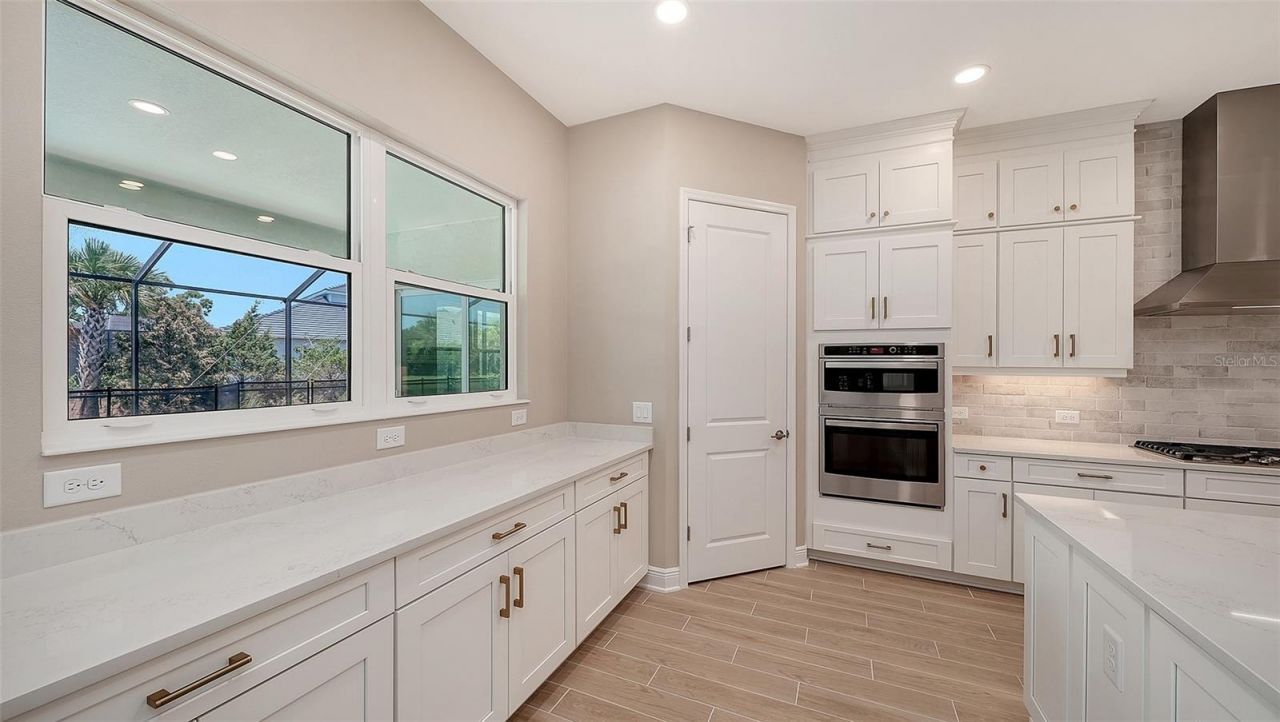 6336 Lake Woodruff Court, Sarasota, FL 34241 Photo