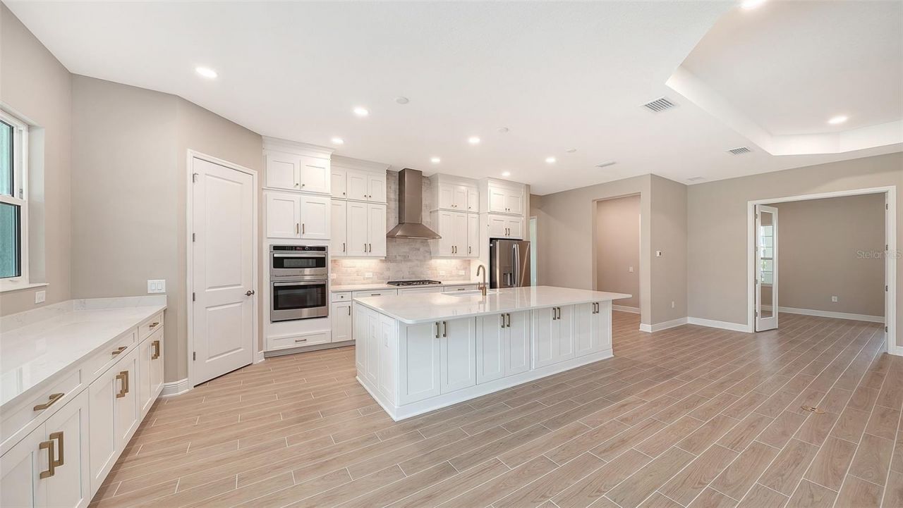 6336 Lake Woodruff Court, Sarasota, FL 34241 Photo