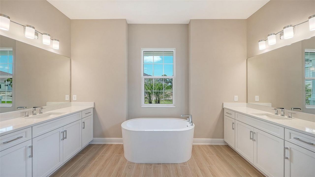6336 Lake Woodruff Court, Sarasota, FL 34241 Photo