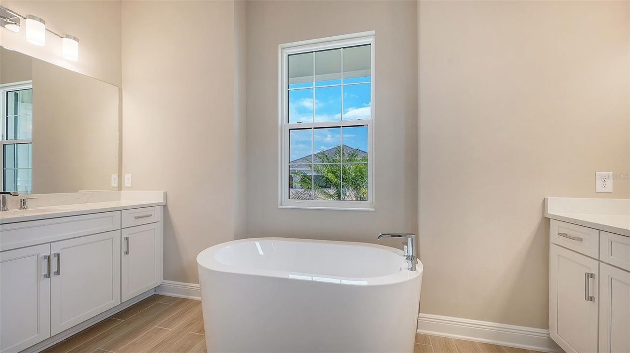 6336 Lake Woodruff Court, Sarasota, FL 34241 Photo