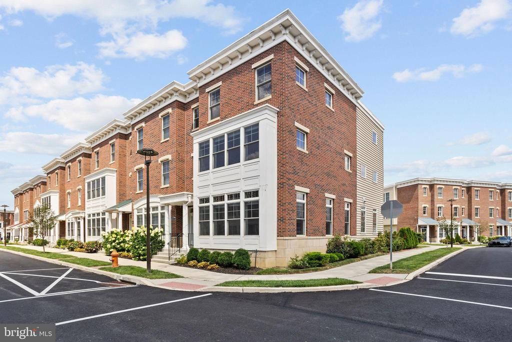 3315 Messina Way, Philadelphia, PA 19145 Main Photo