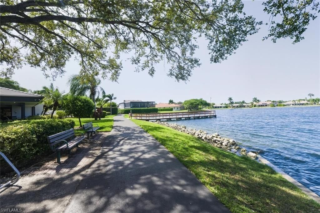 636 Windsor Sq, Unit 102, Naples, FL 34104 Photo