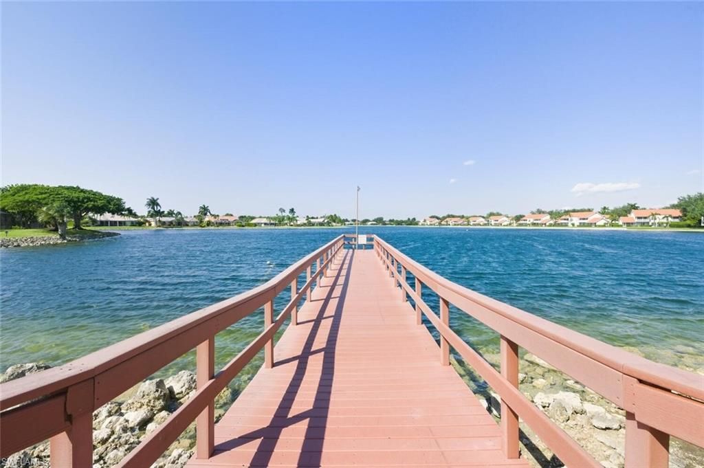 636 Windsor Sq, Unit 102, Naples, FL 34104 Photo