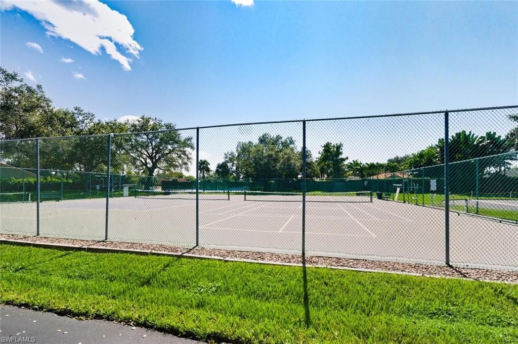 636 Windsor Sq, Unit 102, Naples, FL 34104 Photo