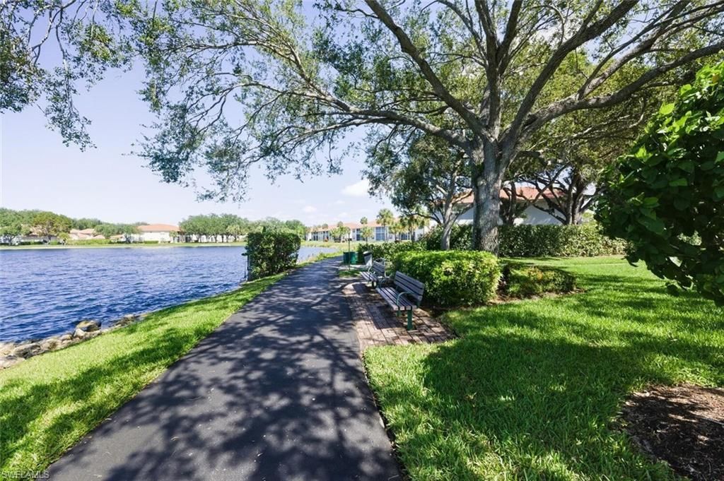 636 Windsor Sq, Unit 102, Naples, FL 34104 Photo