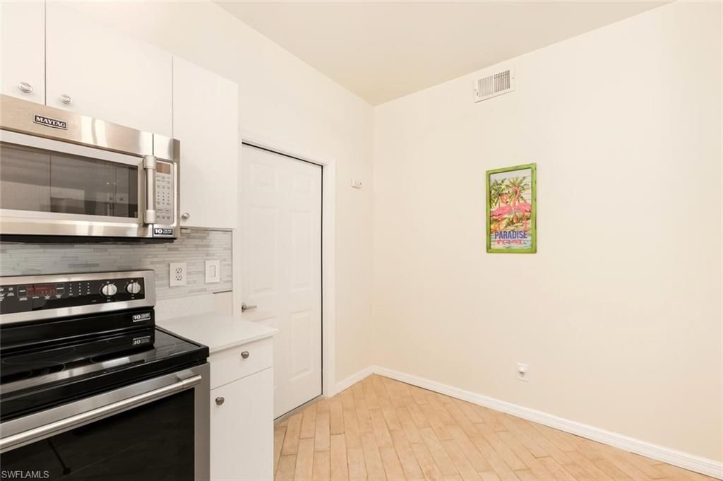 636 Windsor Sq, Unit 102, Naples, FL 34104 Photo