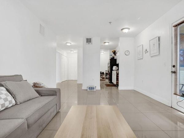 2311 N Congress Avenue, Unit 11, Boynton Beach, FL 33426