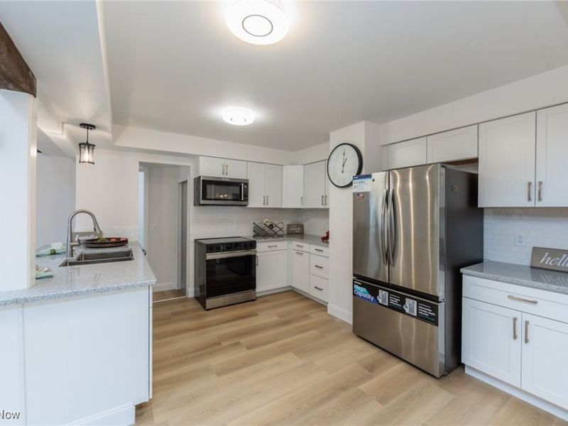 11183 Johnson Drive, Parma, OH 44130 Photo 11