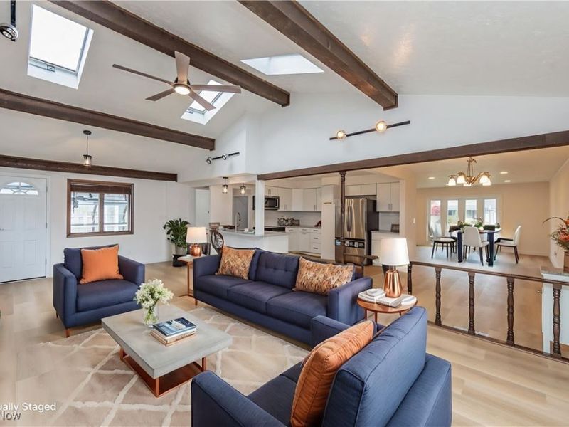 11183 Johnson Drive, Parma, OH 44130 Photo 5