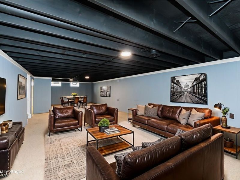 11183 Johnson Drive, Parma, OH 44130 Photo 9