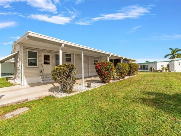 102 Elise DR, FORT MYERS, FL 33908