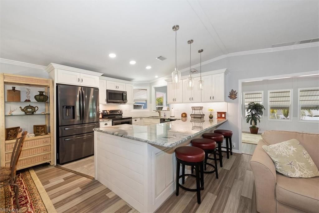 102 Elise Dr, Fort Myers, FL 33908 Photo