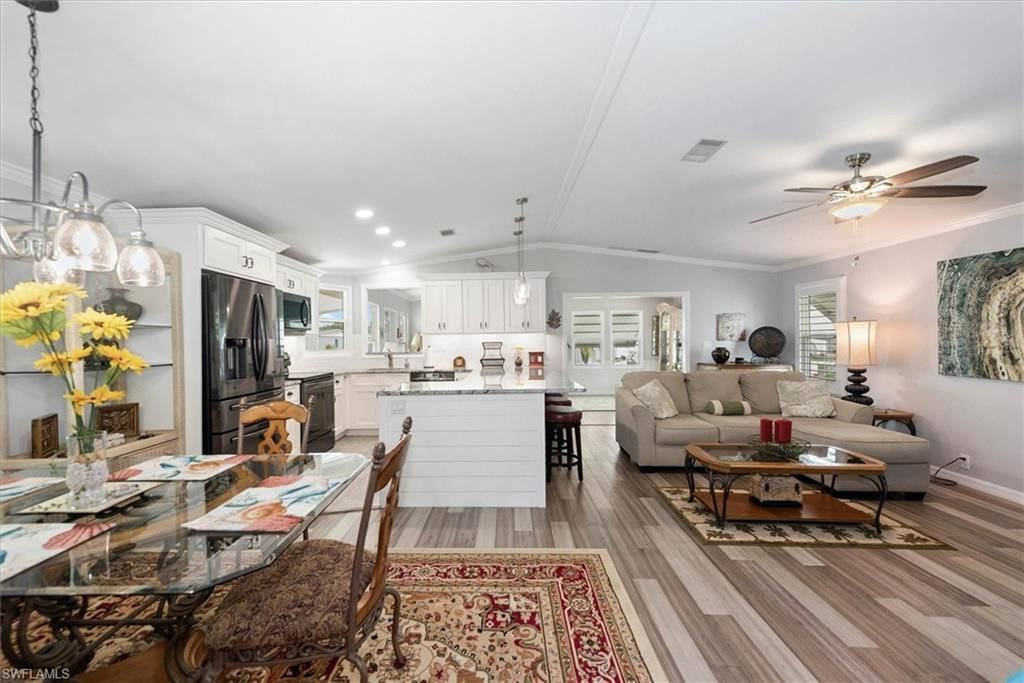 102 Elise Dr, Fort Myers, FL 33908 Photo