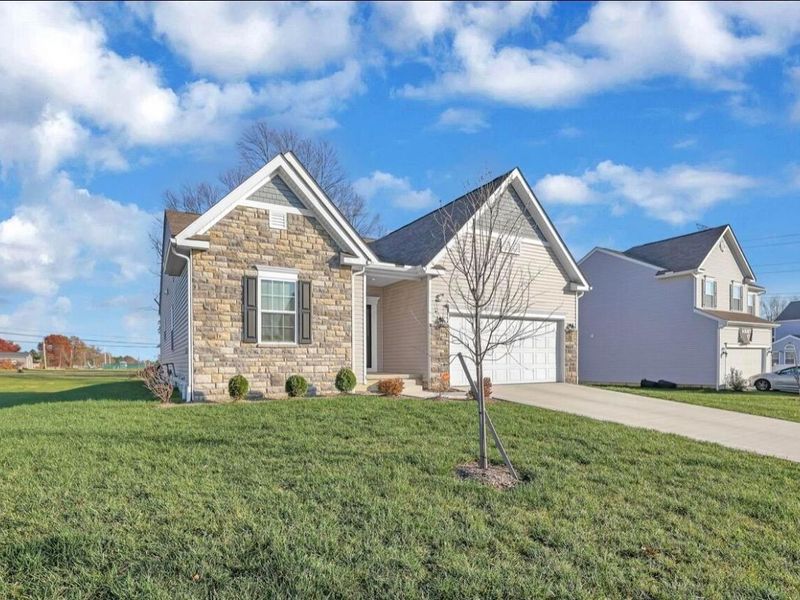 5634 Shagbark Place, Groveport, OH 43125 Photo 3