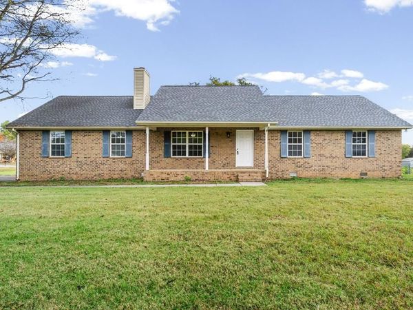 4001 Southridge Blvd., Murfreesboro, TN 37128