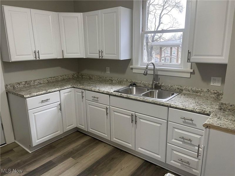 1438 Newton Street, Akron, OH 44305 Photo 2