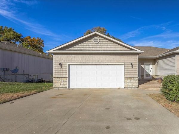 10408 E 45th Terrace, Kansas City, MO 64133