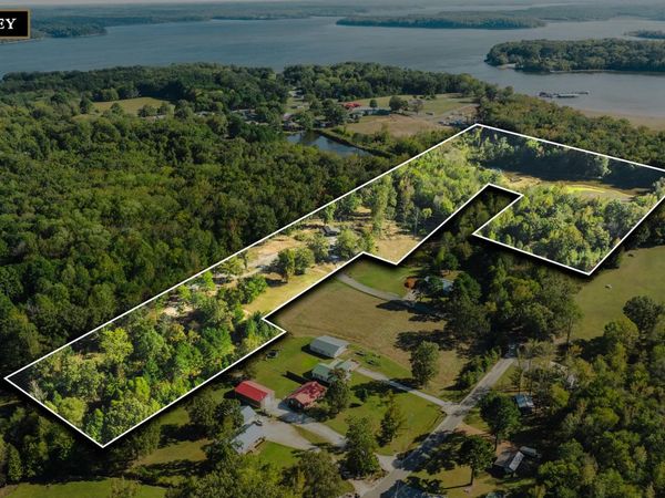 000 Madylie Lynn Dr, Springville, TN 38256