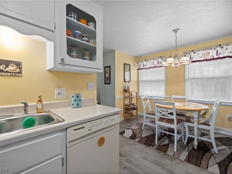 132 S Main Street, Unit B10, Munroe Falls, OH 44262 Photo 12