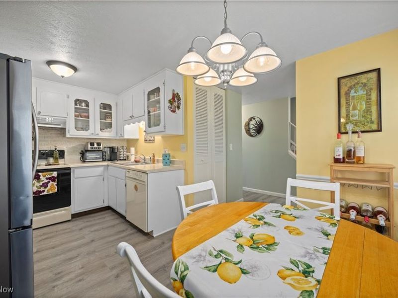 132 S Main Street, Unit B10, Munroe Falls, OH 44262 Photo 9