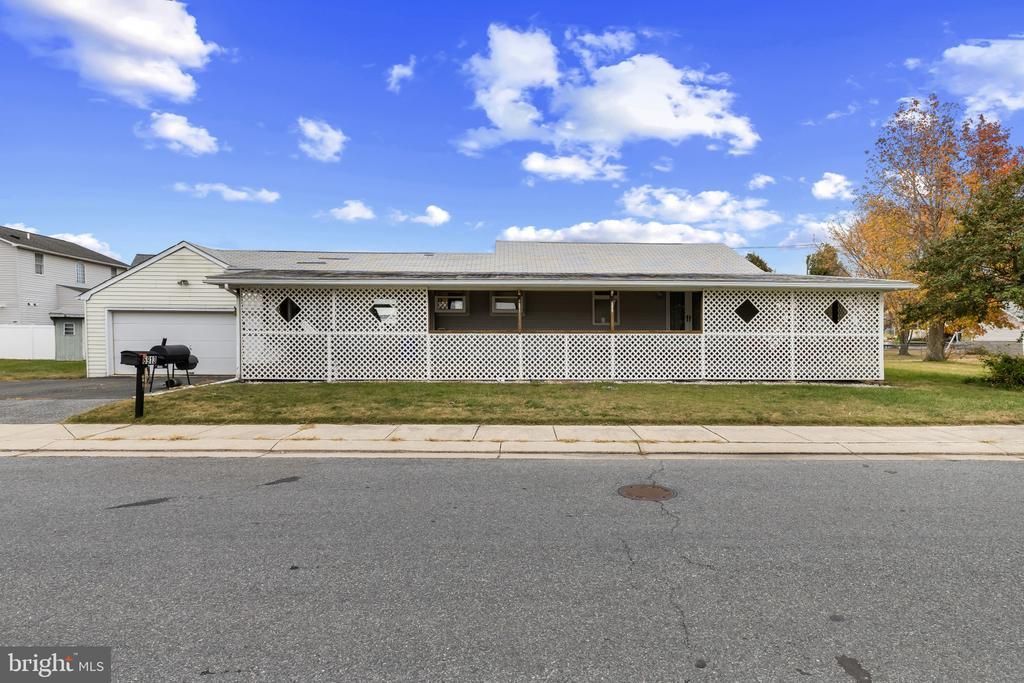 6913 River Drive Road, Baltimore, MD 21219 Main Photo