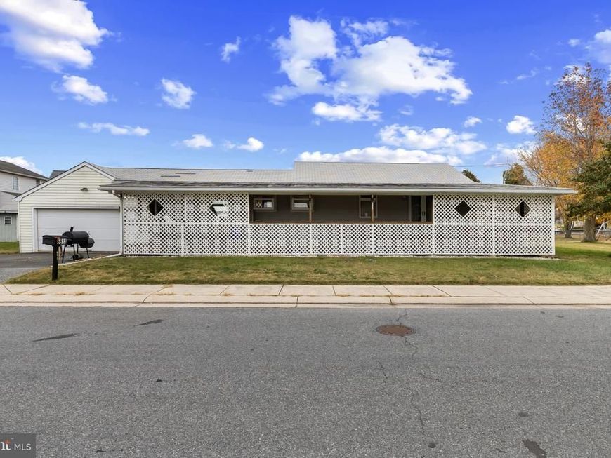 6913 River Drive Road, Baltimore, MD 21219 Main Photo