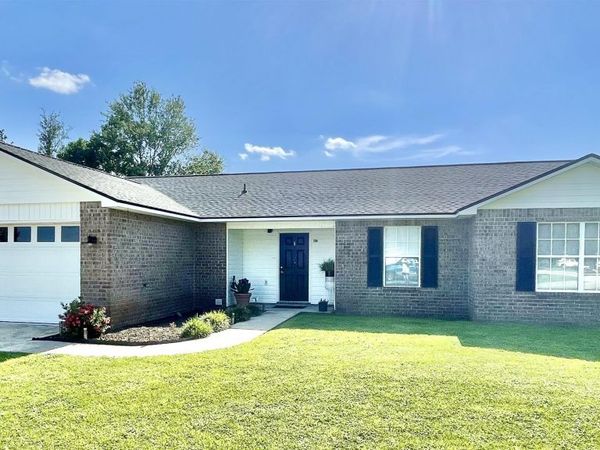 138 Eagles Loop, Robertsdale, AL 36567