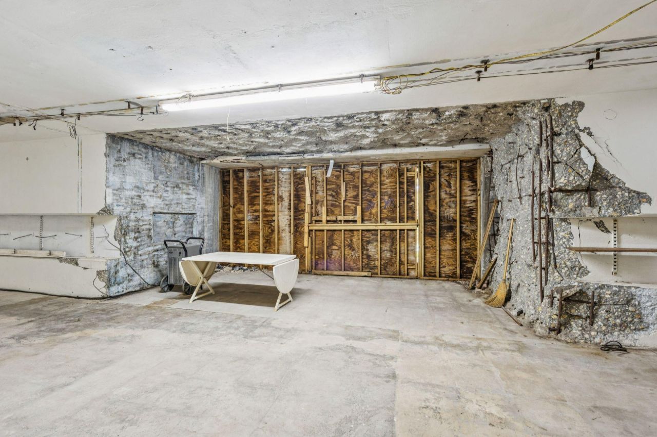 3019 Ion Avenue Photo 23