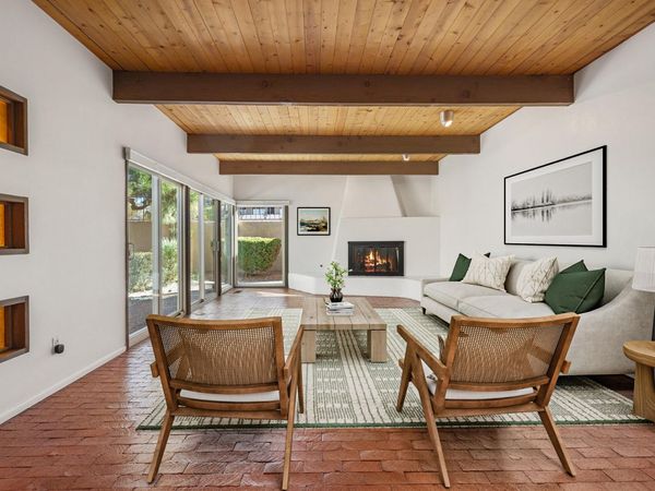 225 Amherst Drive SE, Albuquerque, NM 87106