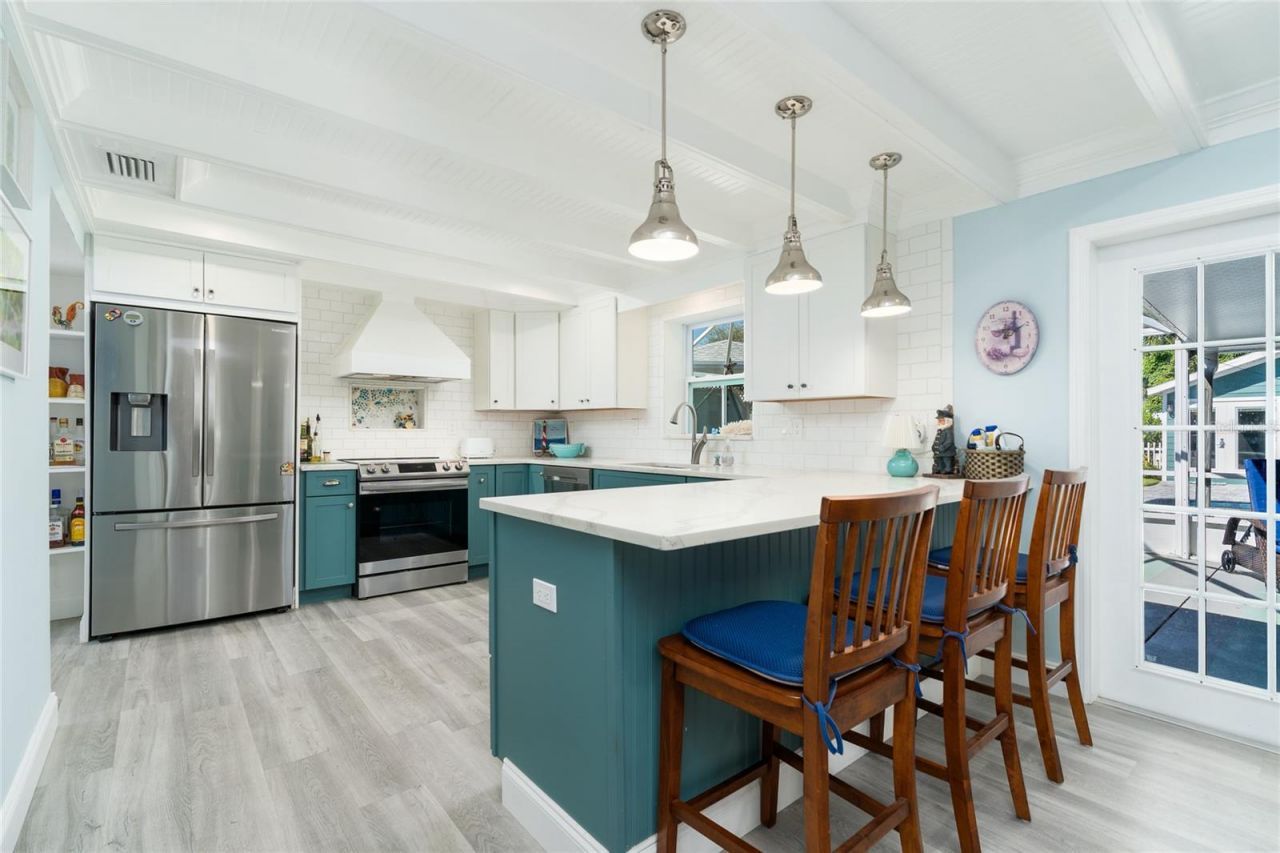 838 E 17th Avenue, New Smyrna Beach, FL 32169 Photo