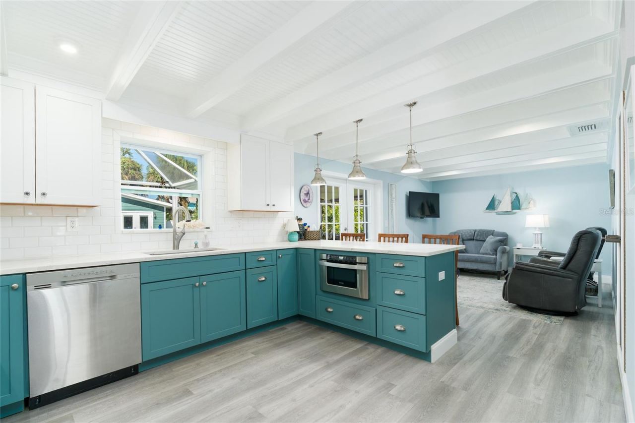 838 E 17th Avenue, New Smyrna Beach, FL 32169 Photo