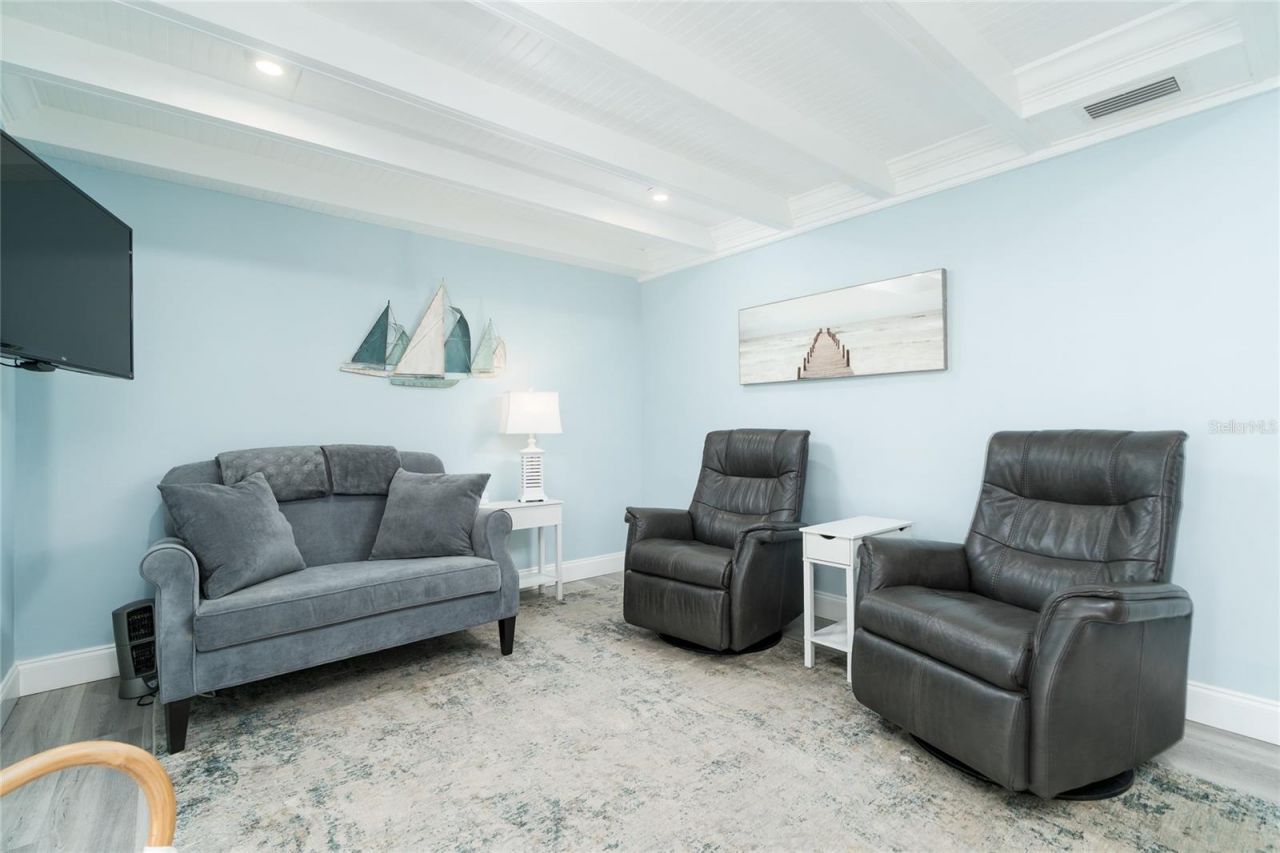 838 E 17th Avenue, New Smyrna Beach, FL 32169 Photo