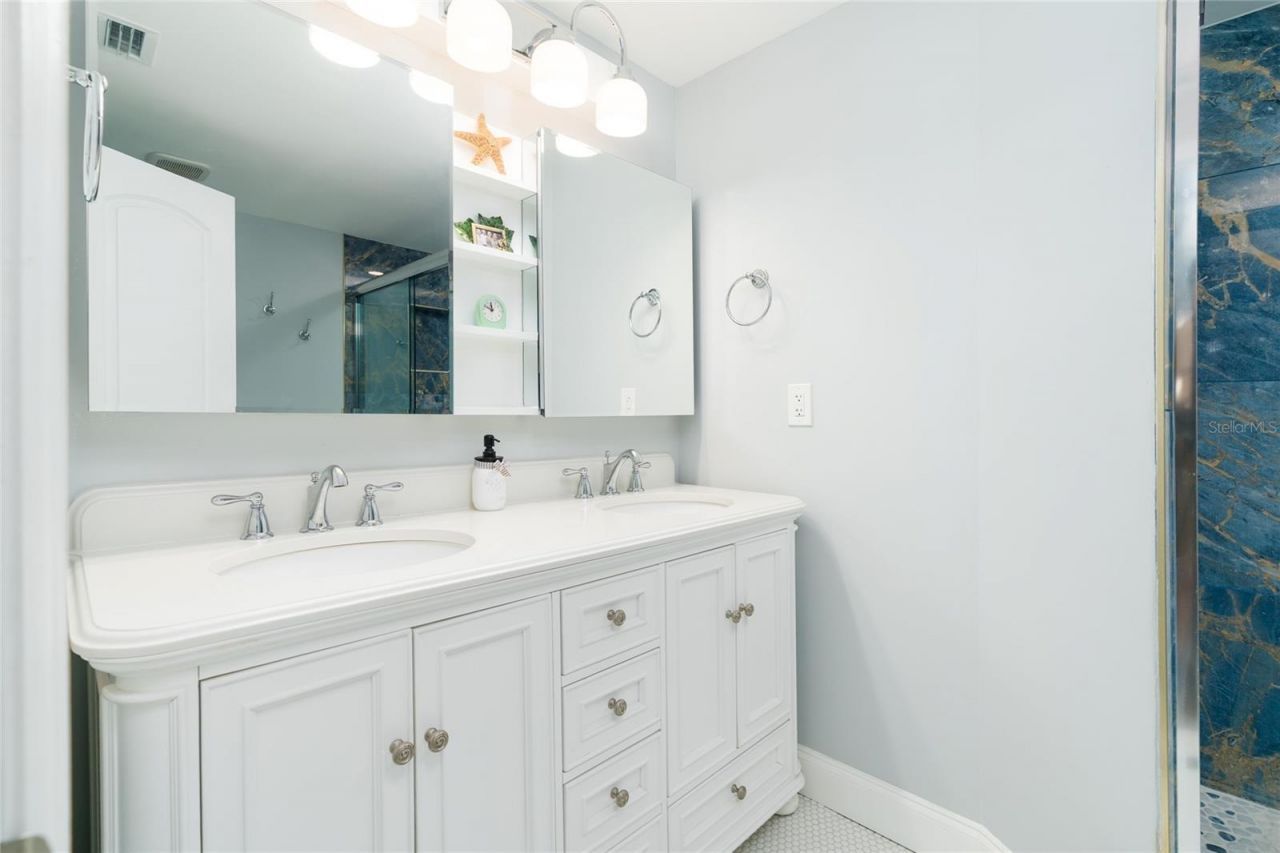 838 E 17th Avenue, New Smyrna Beach, FL 32169 Photo