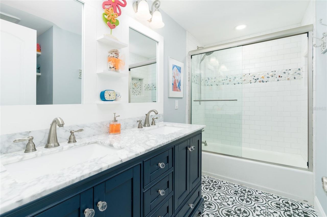 838 E 17th Avenue, New Smyrna Beach, FL 32169 Photo