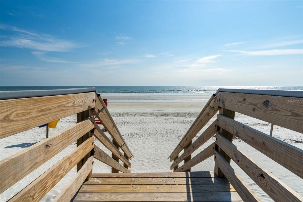 838 E 17th Avenue, New Smyrna Beach, FL 32169 Photo