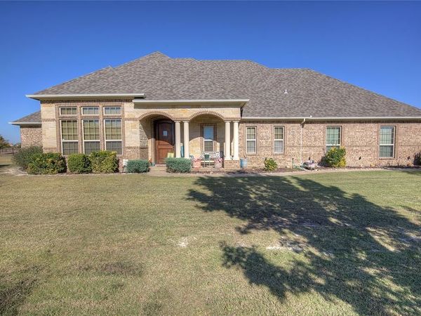 1066 Canyon Lake Road, Wills Point, TX 75169