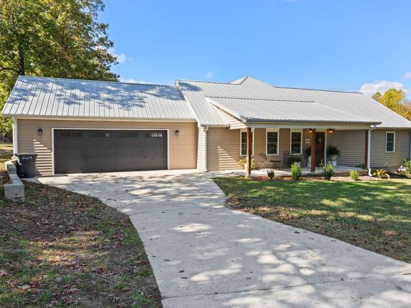 1517 Motlow College Rd, Normandy, TN 37360