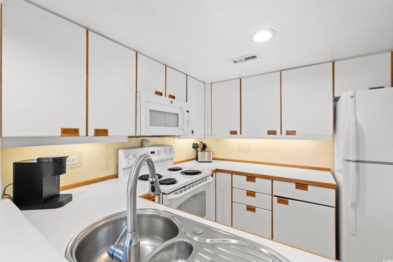 100 Ocean Creek Dr. Photo 10