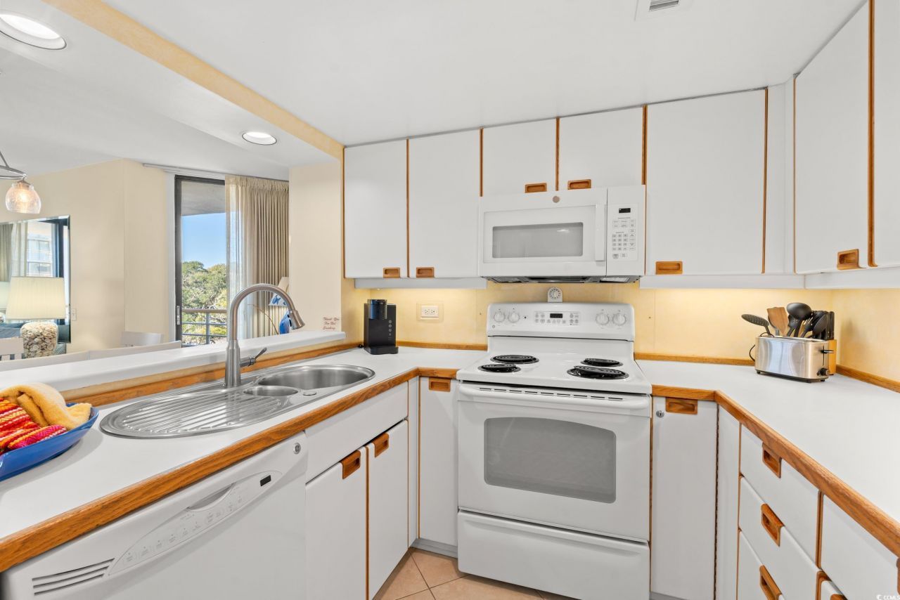 100 Ocean Creek Dr. Photo 11