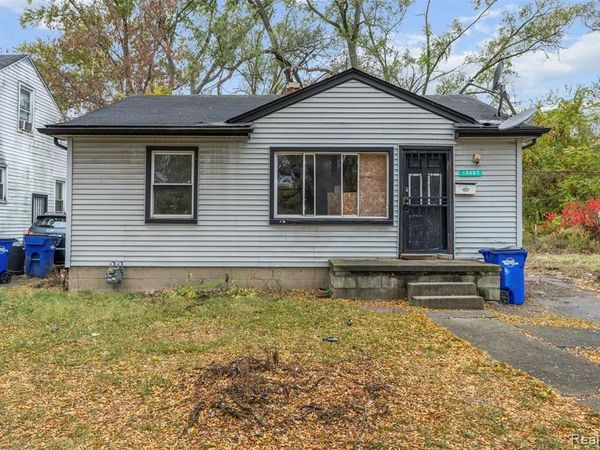 18467 Evergreen Road, Detroit, MI 48219