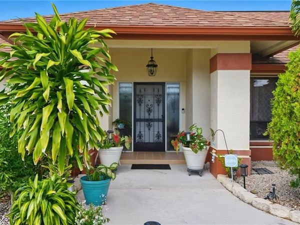 9542 Campbell CIR, NAPLES, FL 34109