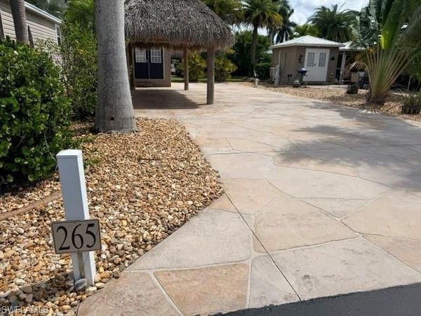 5205 Pineland Daisy TRL, FORT MYERS, FL 33905