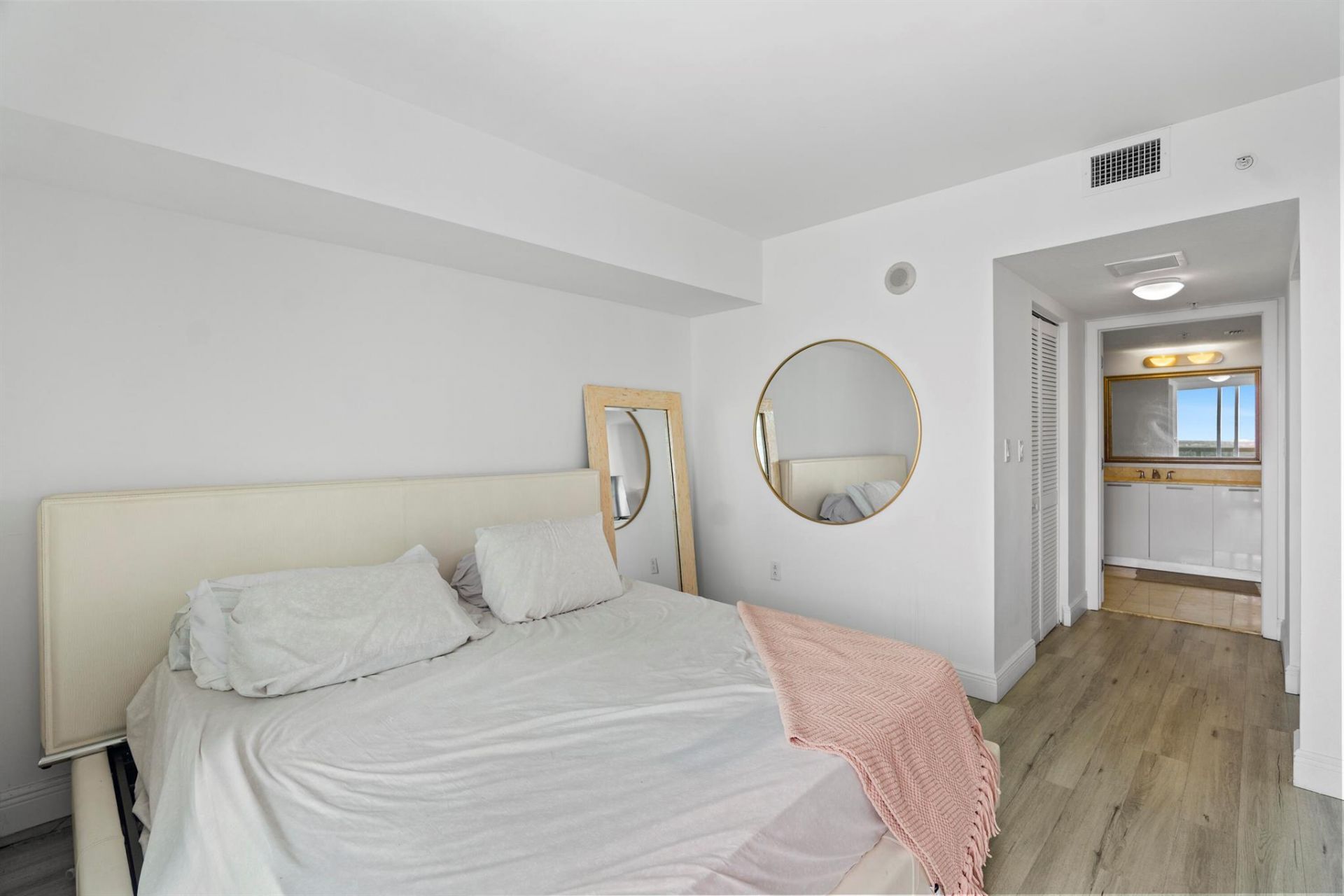 1800 N Bayshore Drive, Unit 3802, Miami, FL 33132 Photo