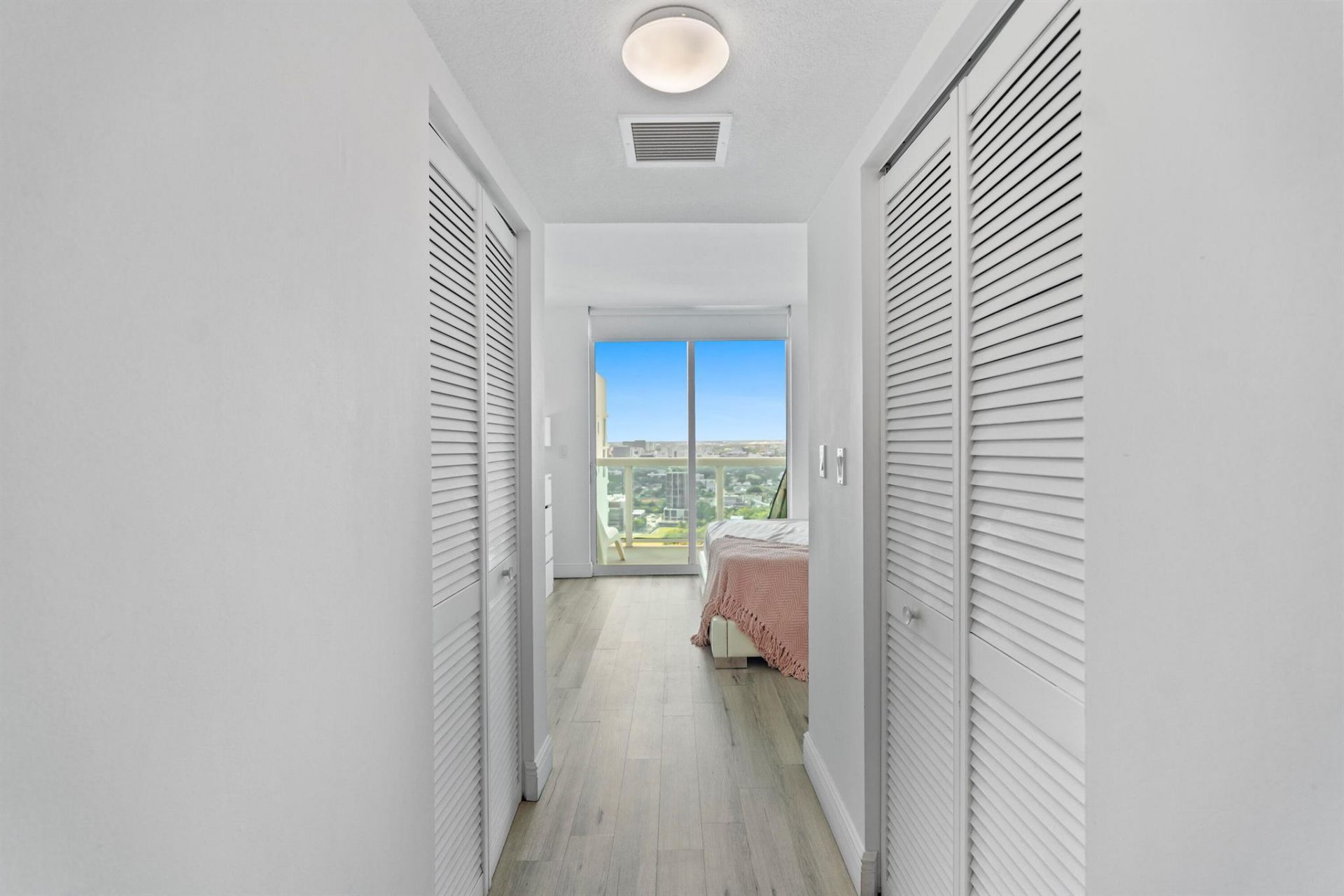 1800 N Bayshore Drive, Unit 3802, Miami, FL 33132 Photo