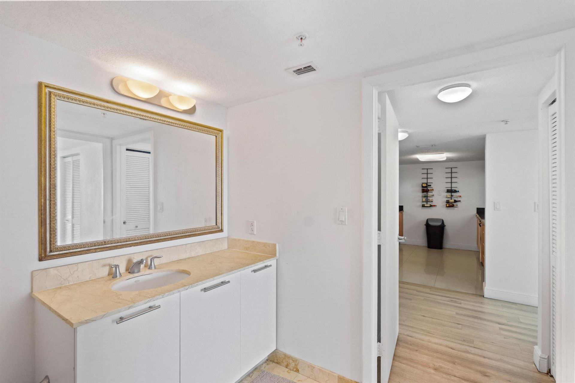 1800 N Bayshore Drive, Unit 3802, Miami, FL 33132 Photo