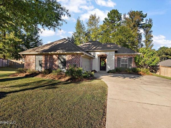 902 Timberton Drive, Pearl, MS 39208