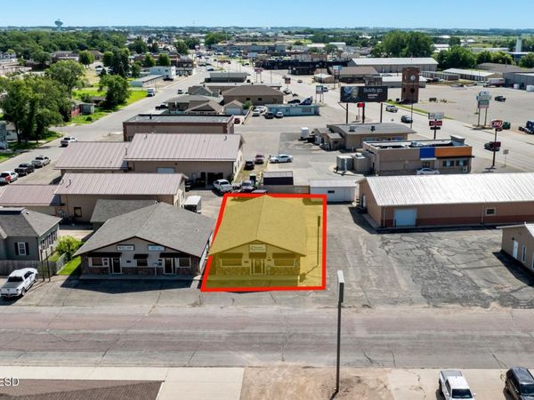 810 S MAPLE --, Watertown, SD 57201